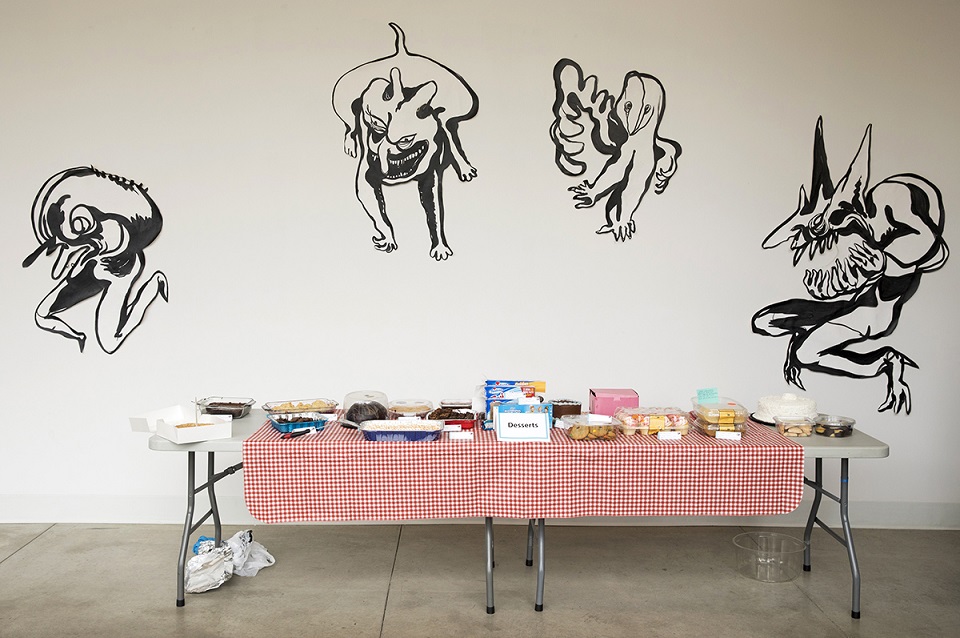 mural around food